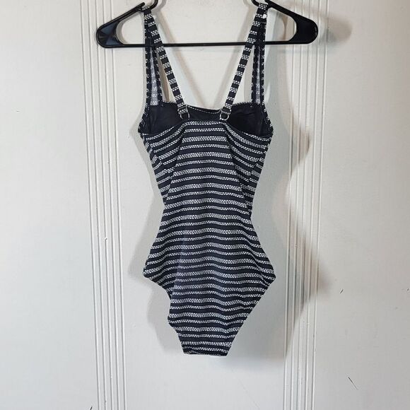 L.L.Bean One Piece Swimsuit - Picture 3 of 5